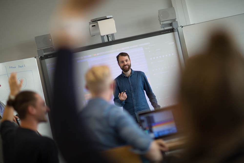 012S117★STEINBERG EDUCATION SOFTWARE CUBASE PRO 8.5  Steinberg and Education | Steinberg